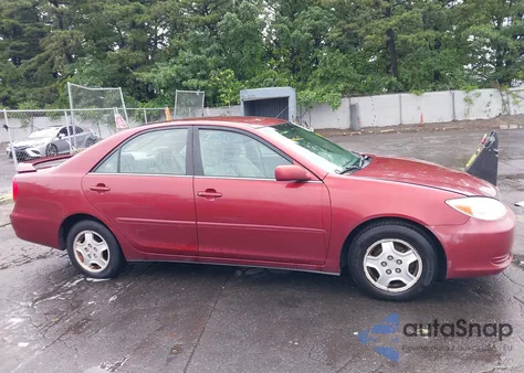 2002 Toyota Camry Le/Xle/Se из США, поврежденный, VIN 4T1BF32K22U527035